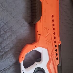 Nerf Rival XX-2000 Blaster - Vibrant Orange and White